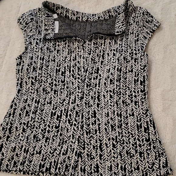 New York & Company cap sleeve sweater - Picture 7 of 8